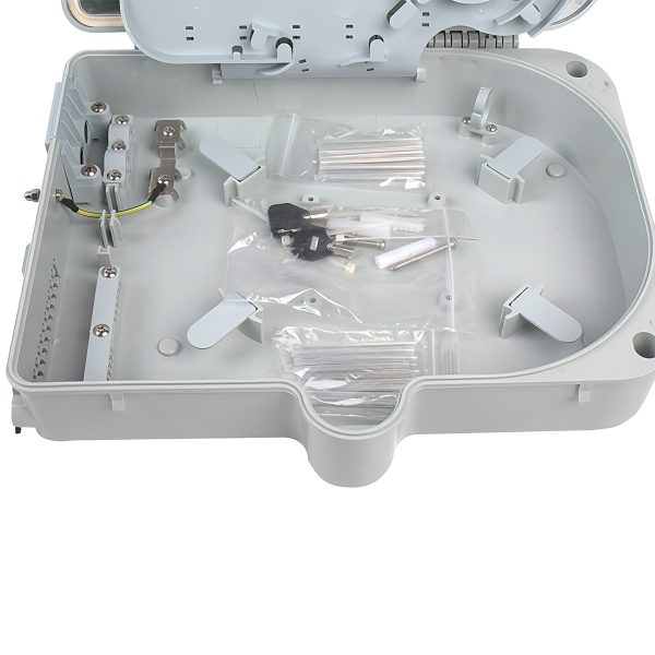 inside of outdoor 24 core fiber distribution box with 4 cable access ports for optical signal splitting in ftth network